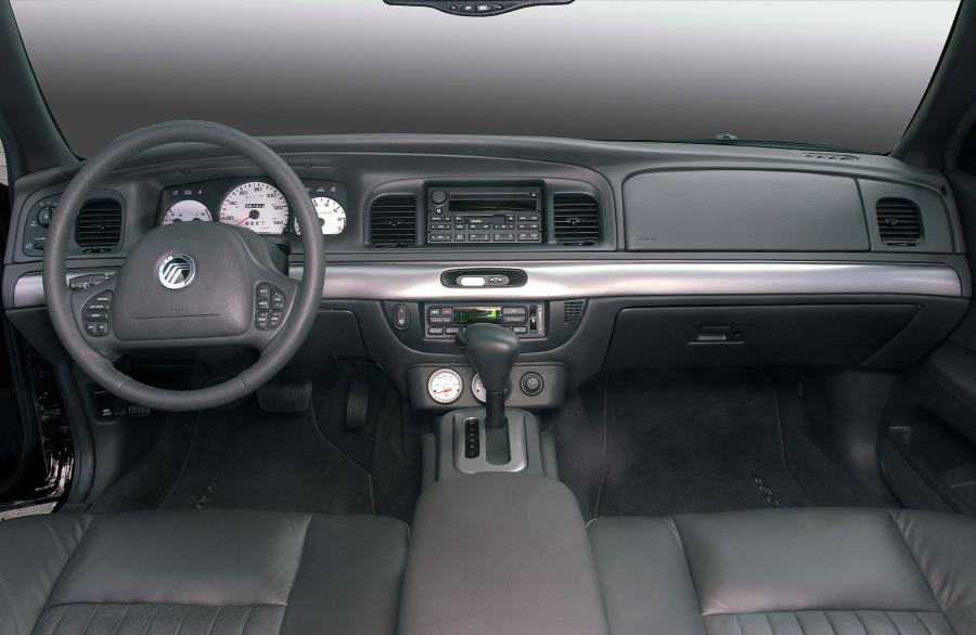  Mercury Marauder 2003 года  (фото 25 из 32)